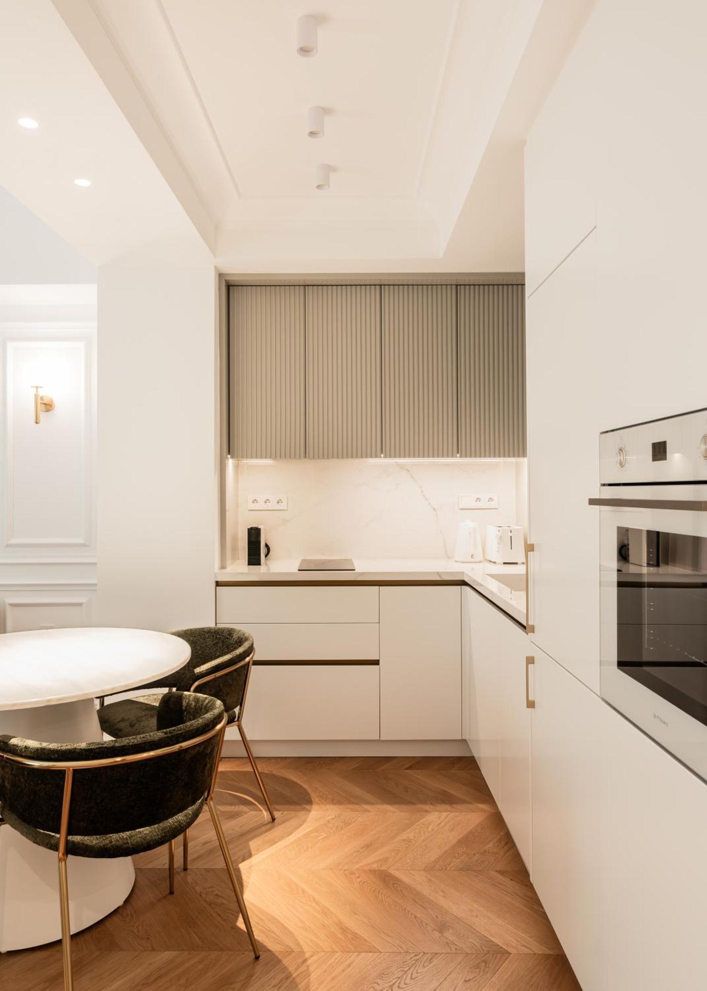 Elegant Apartment A Breath Away From The Acropolis Афины Экстерьер фото