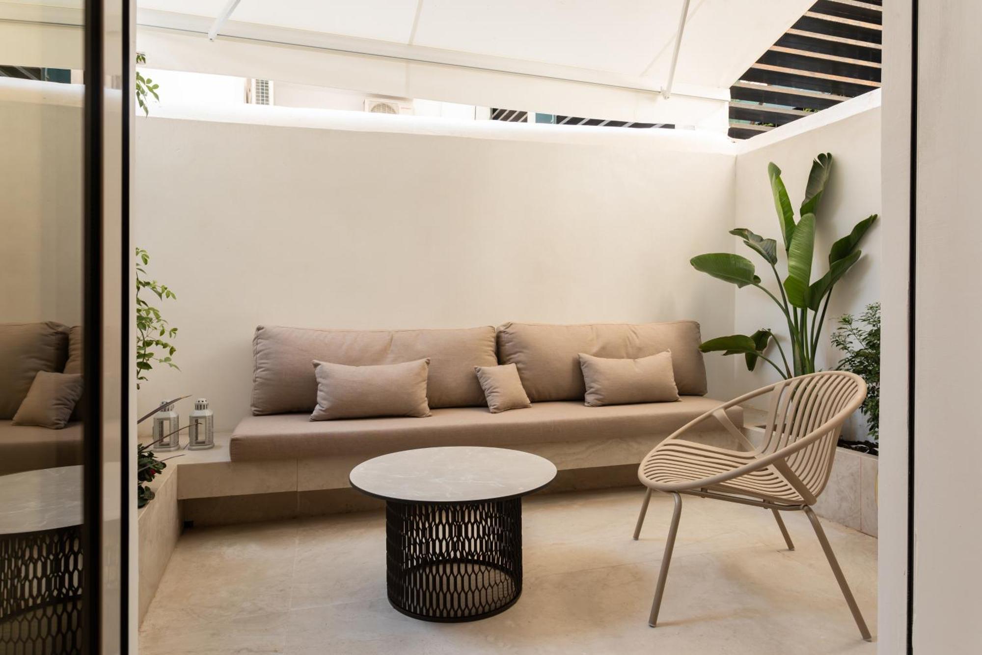 Elegant Apartment A Breath Away From The Acropolis Афины Экстерьер фото